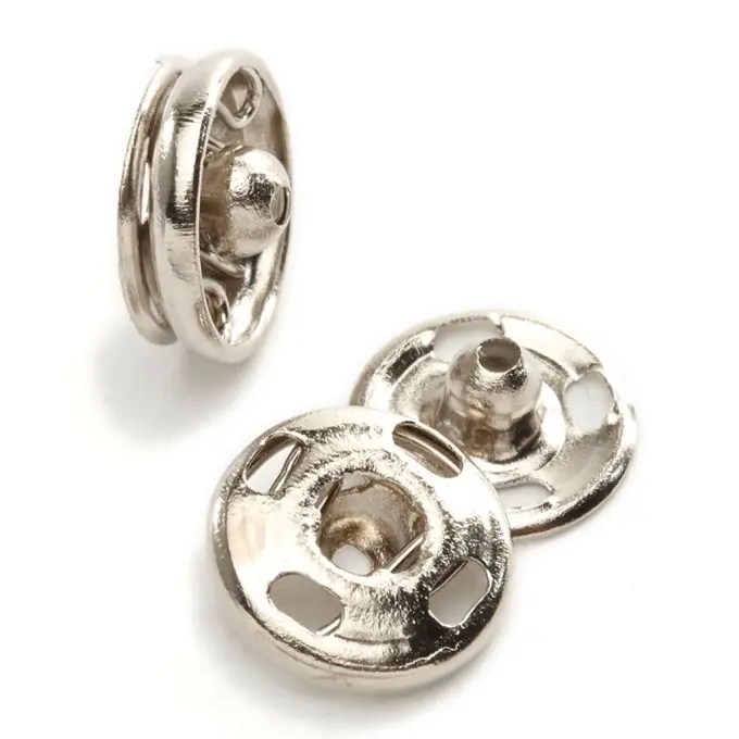 Exklusiv Vernickelter Druckknopf Nr. 9