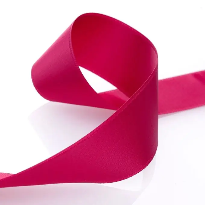 Kostenfreie Lieferung Satinband – Himbeerfarbe