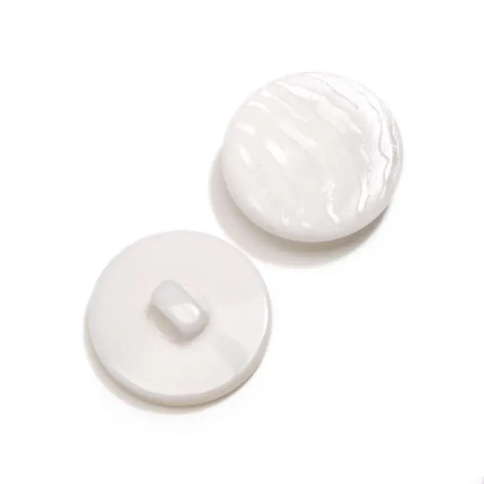 Ab Werk Weißer 22mm Knopf mit matt-glänzender Streifenoptik