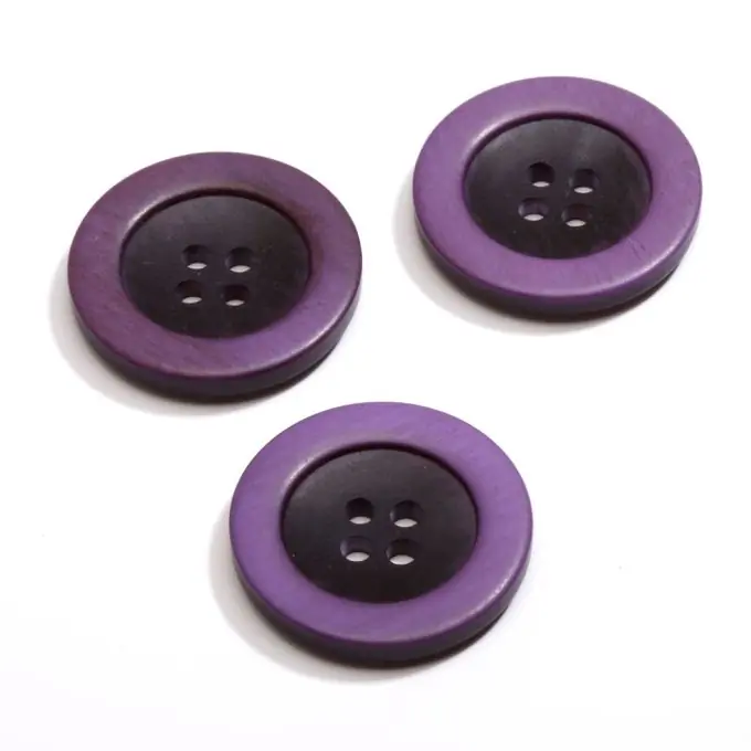 Schwarzer 4-Loch-Knopf 22mm mit violettem Rand Weltweiter Versand