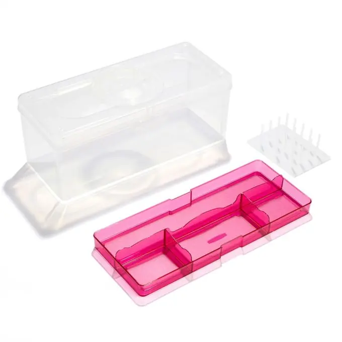 Nähkasten mit Einsatz für Garnspulen. Weltweiter Versand