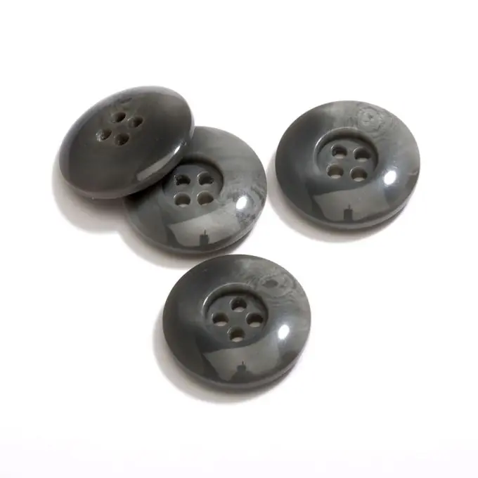 4-Loch-Knopf 18mm Grau mit Breitem Rand Neue Ware