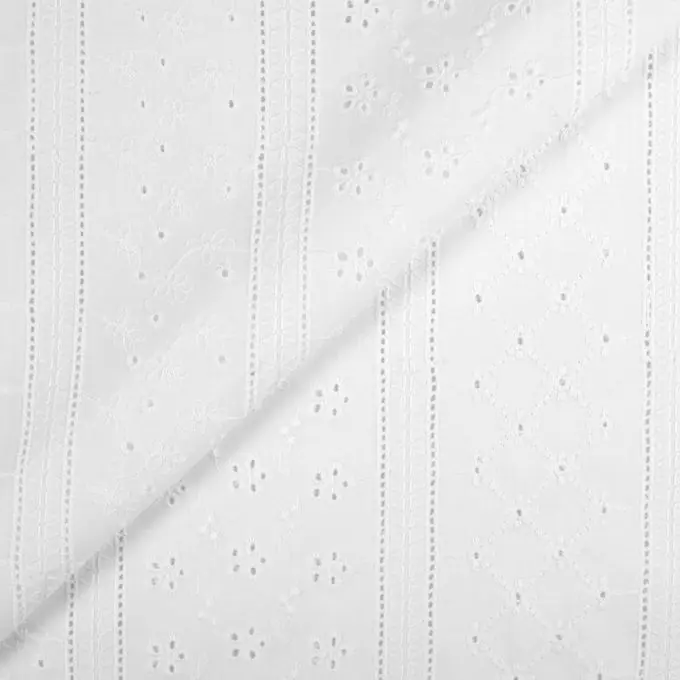 Günstig Baumwollvoile Weiß mit Stickerei 145 cm Breite