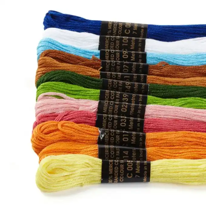 Heißes Angebot Auswahl an 12 Stickgarn-Strängen