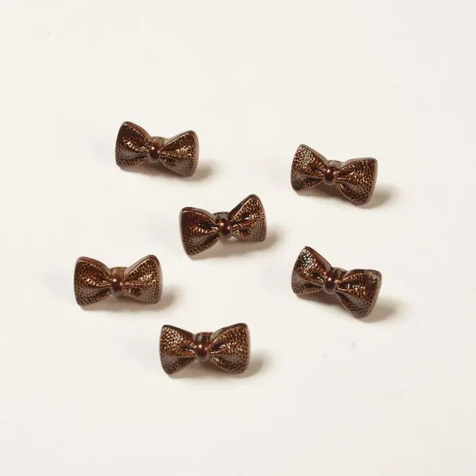 Im Trend Knöpfe Fliegen braun