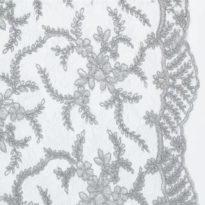 Besticktes Netzgewebe Blumen 127cm Saum Feston – Stoff Beliebt