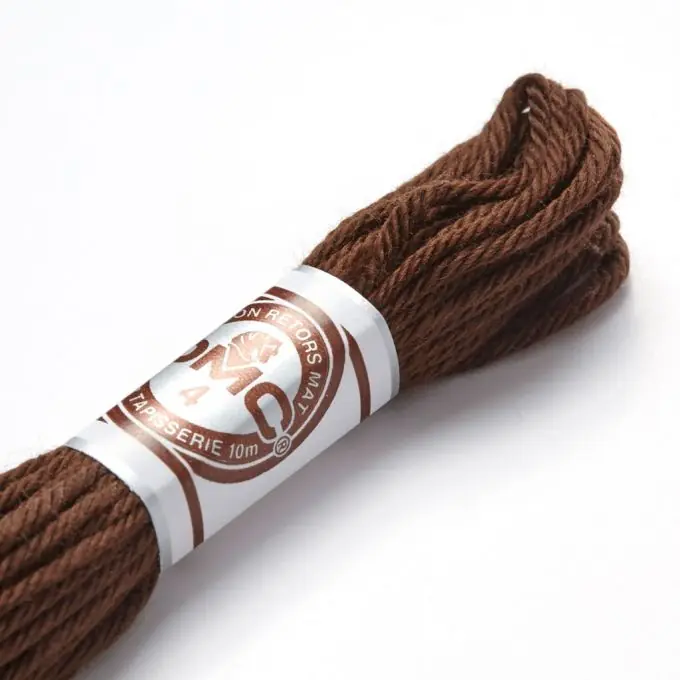 Aktuell Zwirnsfaden für Stickerei, mattes Braun – COL 2938