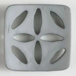 Kunststoffknopf, quadratisch, mit 8 zapfenförmigen Löchern – Größe: 60mm – Farbe: grau Highlight