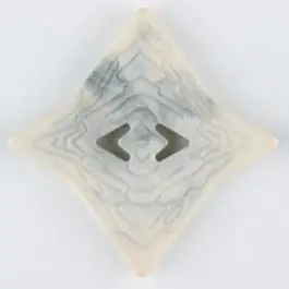 Nur Für Kurze Zeit Polyamidknopf mit unebener Oberfläche und pfeilförmigen Löchern, kantig, 2 loch – Größe: 40mm – Farbe: beige – Art.Nr. 406700