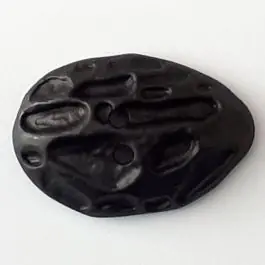 Neu Im Sortiment Polyamidknopf Mondlandschaft mit 2 Löchern – Größe: 30mm – Farbe: schwarz – Art.Nr. 370800