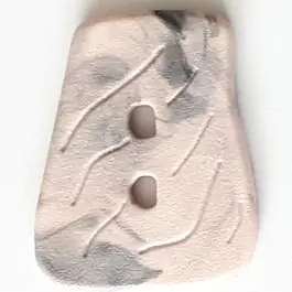 Neu Im Sortiment Polyamidknopf in asymmetrischer Trapezform mit 2 Löchern – Größe: 45mm – Farbe: pink – Art.Nr. 428709