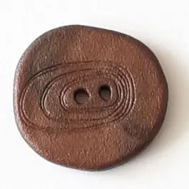 Polyamidknopf unregelmäßig geformt mit 2 Löchern – Größe: 23mm – Farbe: braun – Art.Nr. 338714 Zertifiziert