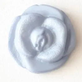 filigraner Rosenknopf mit Öse – Größe: 15mm – Farbe: blau / hellblau – Art.Nr. 242803 Bestseller