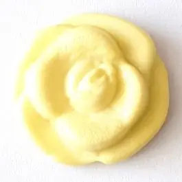 filigraner Rosenknopf mit Öse – Größe: 15mm – Farbe: gelb / messing – Art.Nr. 242811 Echt