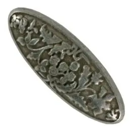 ovale Vollmetallknopf mit Blumen und Öse – Größe: 18mm – Farbe: altzinn – Art.Nr. 311047 Ab Werk
