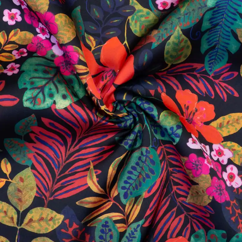 Nur Für Kurze Zeit Satin, anthrazit, grüntöne, rottöne, blautöne, florale Motive