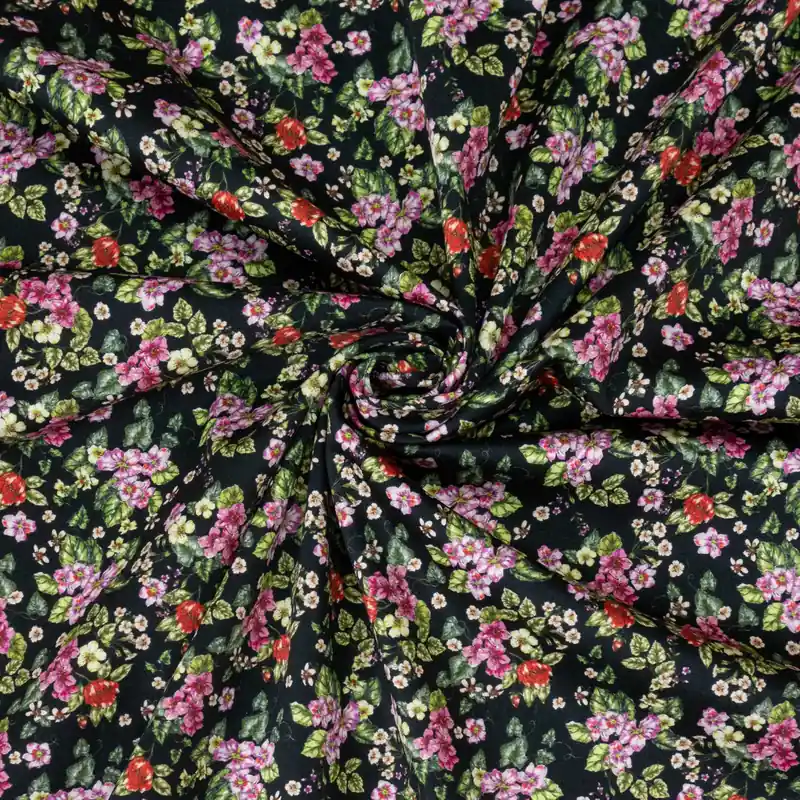 Ausverkauf Baumwollstoff, Satin, schwarz, beerentöne, grün, Milles Fleures