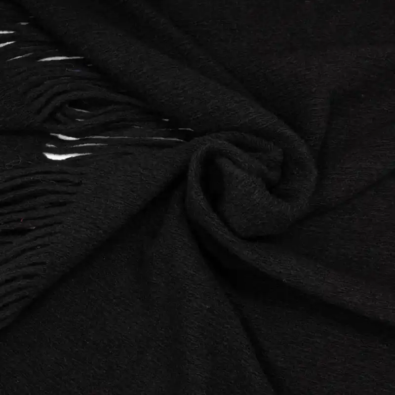 Ausverkauf Weicher Strickstoff, schwarz, uni, Fransenkante