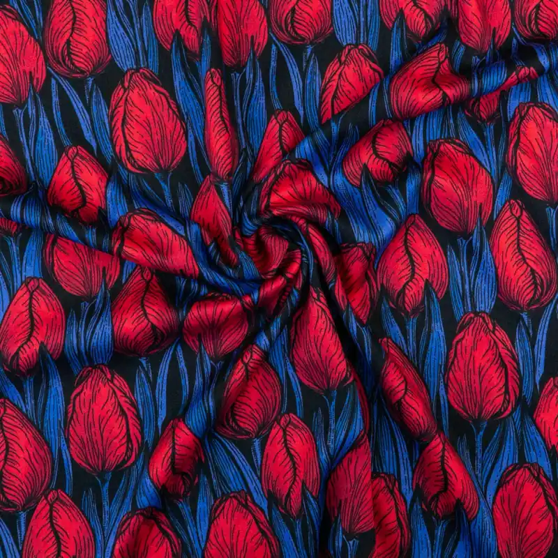 Letzte Chance Elastischer Viskosestoff, schwarz, royalblau, rot, florale Motive