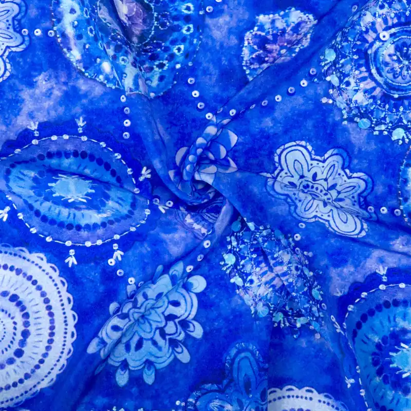 Seidenstoff, Crêpe de Chine, blautöne, ornamental gemustert Markenprodukt