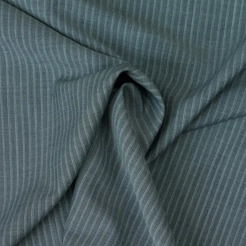 Top-Preis Leichtes Kammgarn, hellgrau, hellblau, weiß, Nadelstreifen