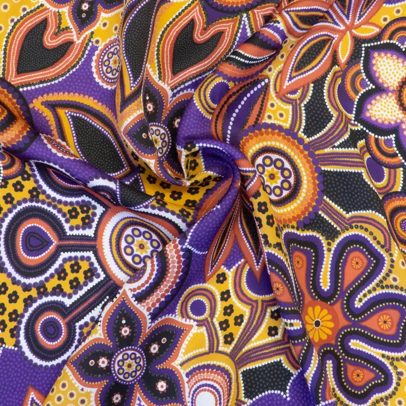 Viskosestoff, Satin, gelb, lilatöne, braun, Ethno-Muster Sonderangebot