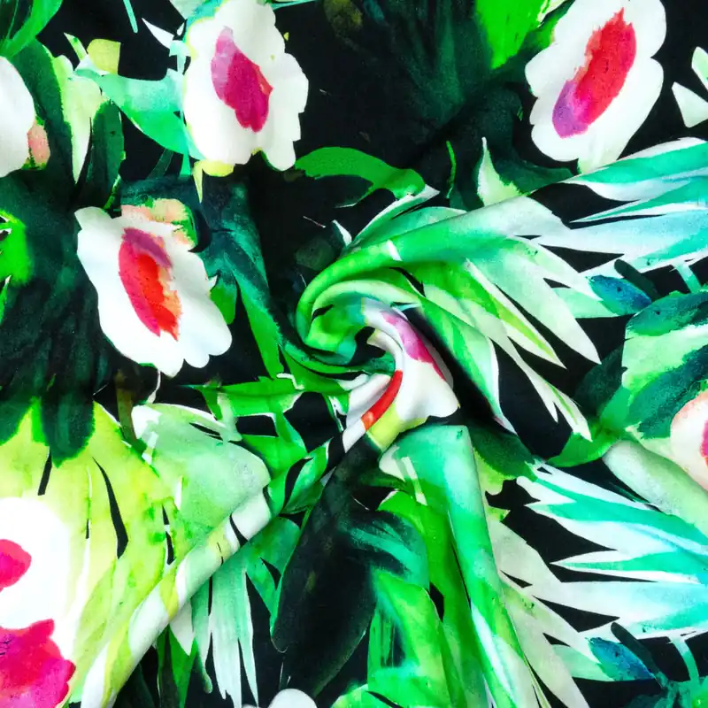 Kracherpreis Viskosestoff, Javanaise, schwarz, grüntöne, pink, offwhite, florale Motive