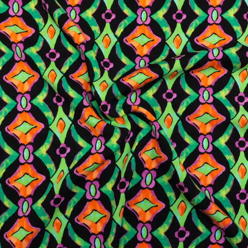 Viskosestoff, Javanaise, schwarz, grüntöne, rotorange, rosa, grafisch gemustert Im Trend