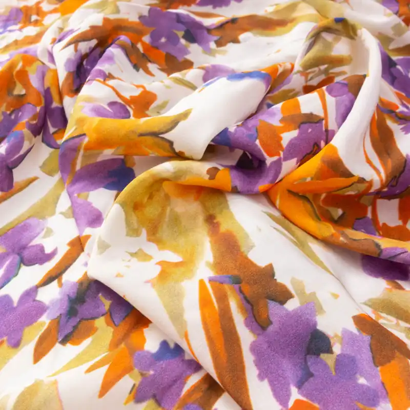 Garantierte Lieferung Viskosestoff, Javanaise, offwhite, lilatöne, orangetöne, floral gemustert