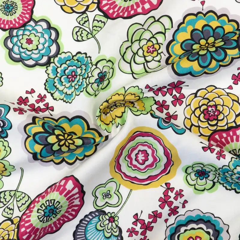 Original Baumwollstoff, offwhite, hellgrün, pink, gelb, florale Motive