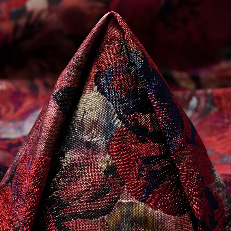 JACQUARD, FLORAL, SHINY, DUSTY CARMINE Neu Im Sortiment