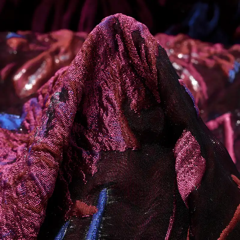 Im Trend CLOQUÉ, SILK, FLORAL