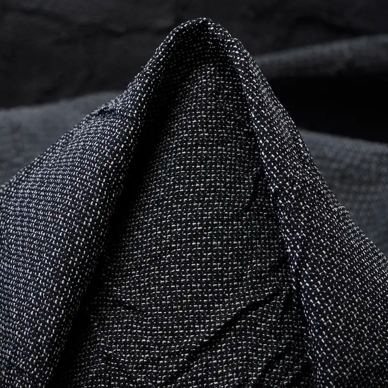 CRASH, VIRGIN WOOL, ELASTIC, RAVEN BLACK&BRILLIANT WHITE Neue Kollektion