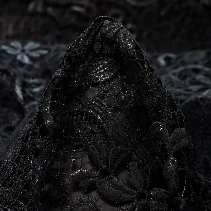 Angebot LACE, SILK, RAVEN BLACK