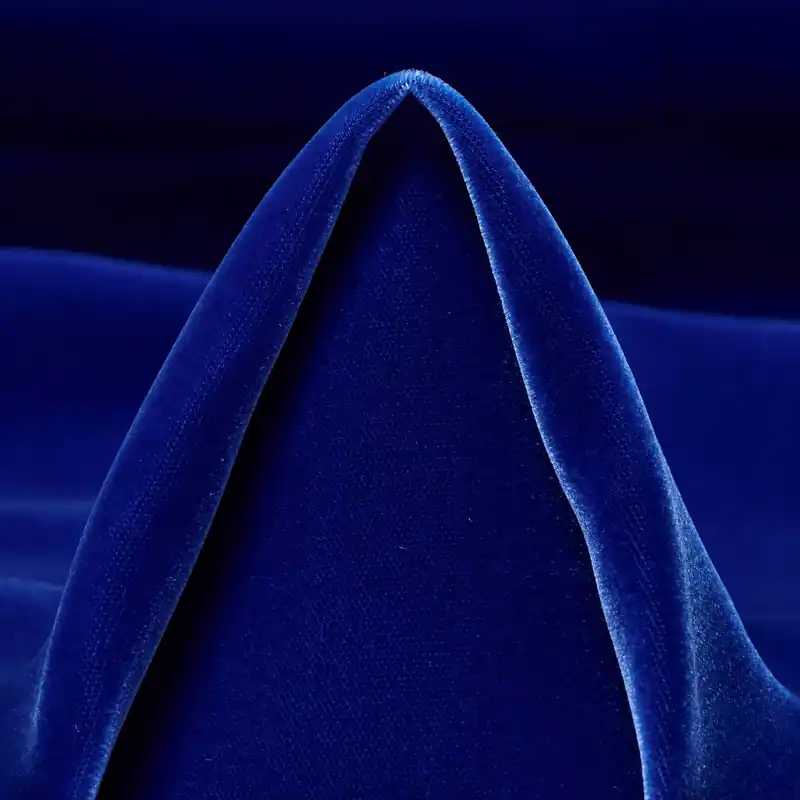 VELVET, VISCOSE, CUPRO, TRUE BLUE Beliebt