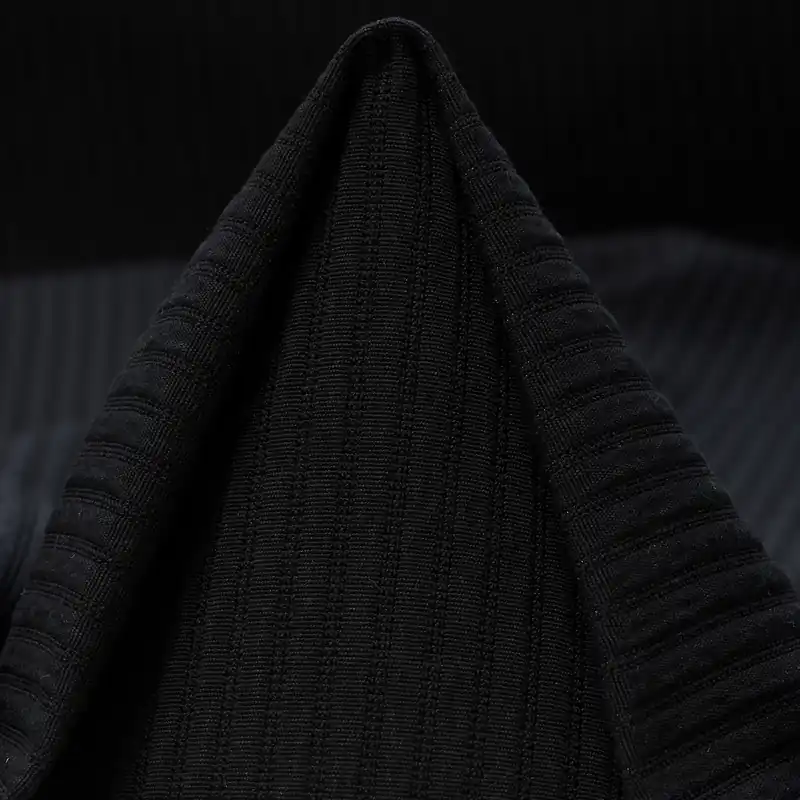 COTTON, WOOL, METALLIC, RAVEN BLACK Heute Kaufen