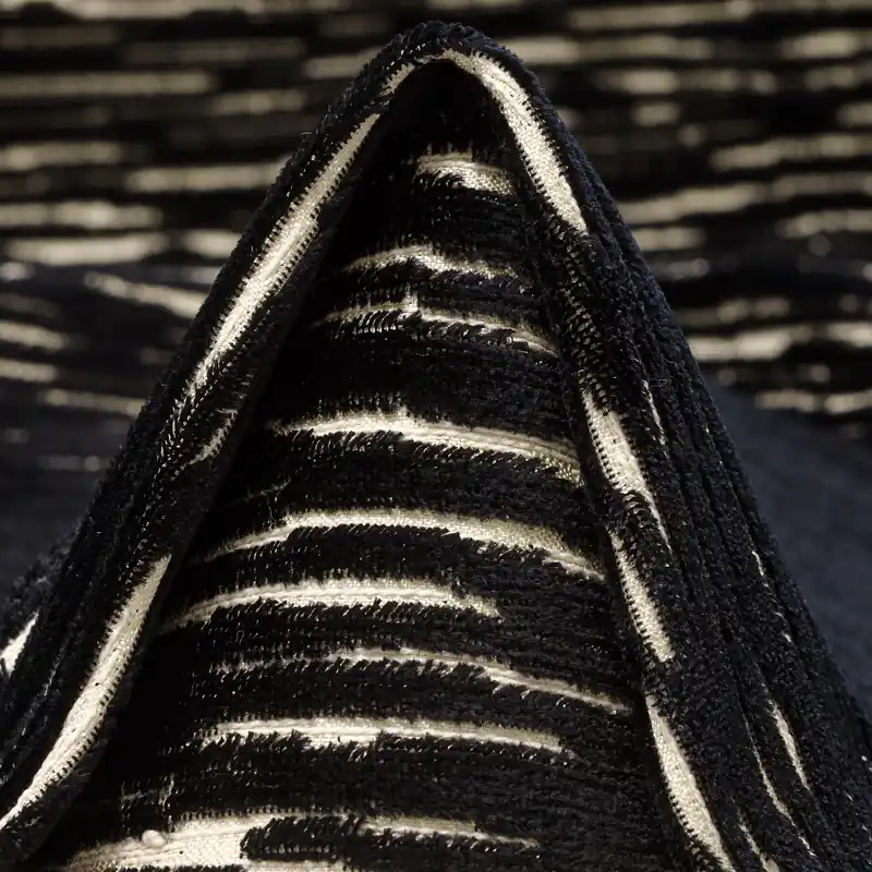 Schneller Versand JACQUARD, COTTON, STIFF, ANTIQUE WHITE&RAVEN BLACK