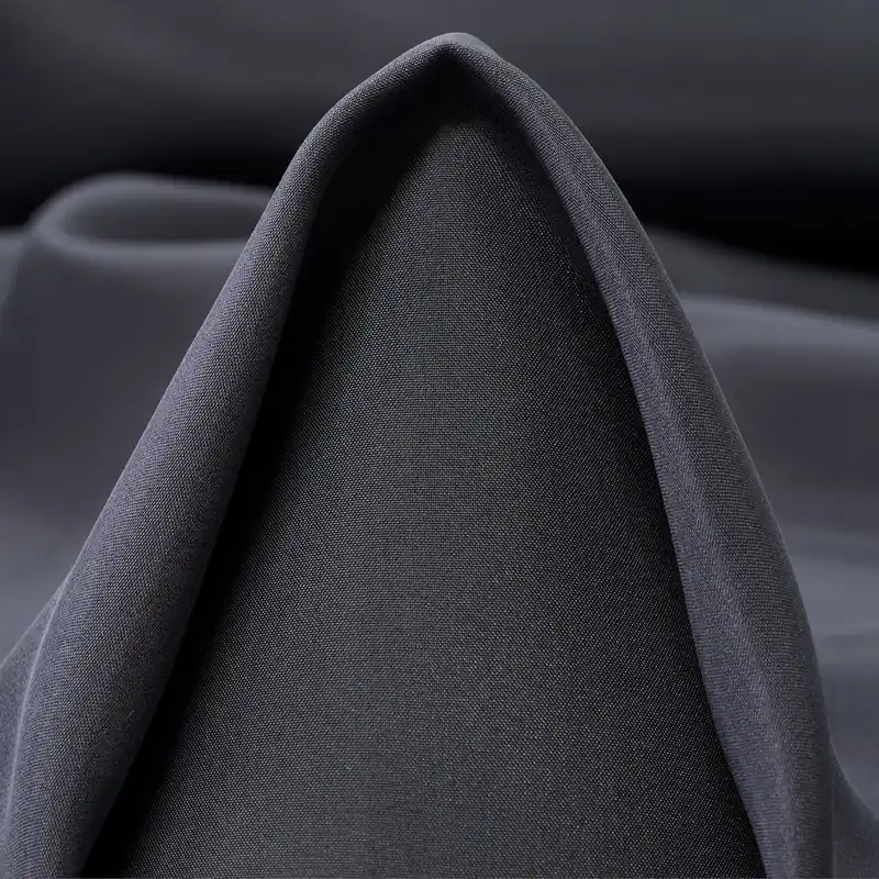 SATIN, SILK, DARK SHADOW Neue Kollektion