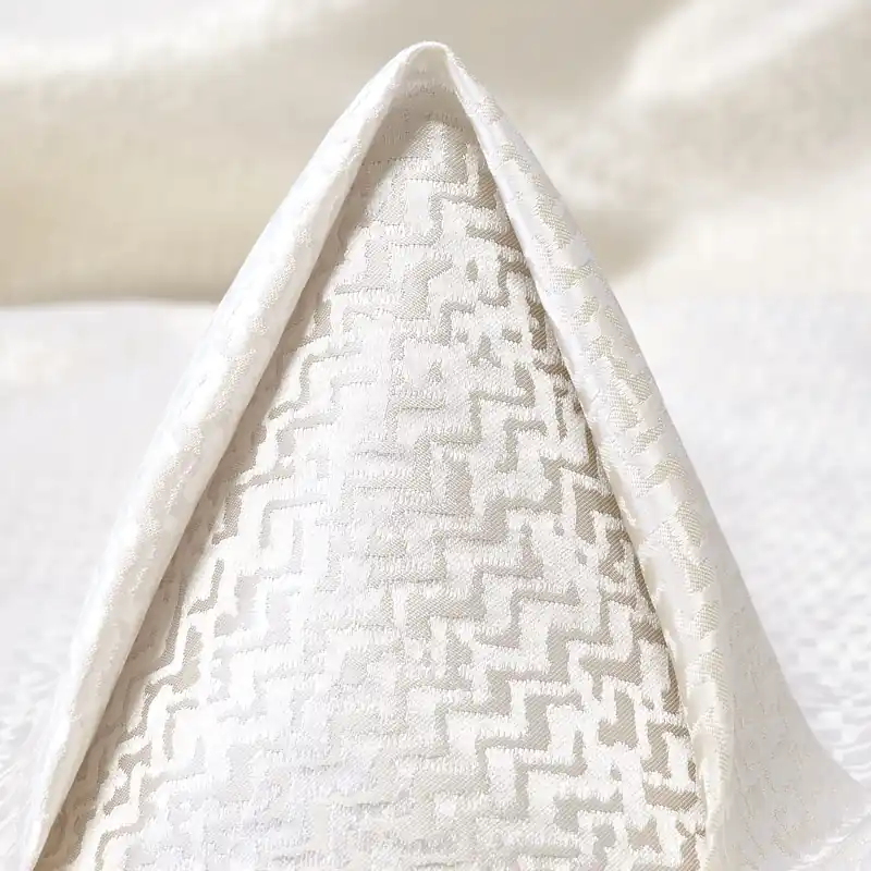 JACQUARD, SILK, SHIMMERING, BRILLIANT WHITE Bestseller