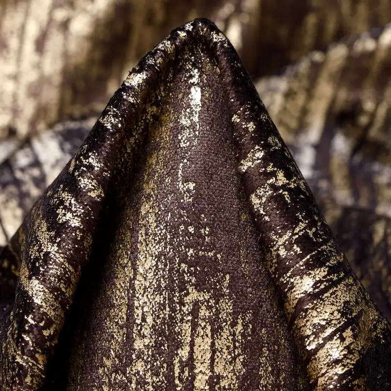 VELVET, COTTON, PRINTED, DEEP MAHOGANY&RICH GOLD Ausverkauf