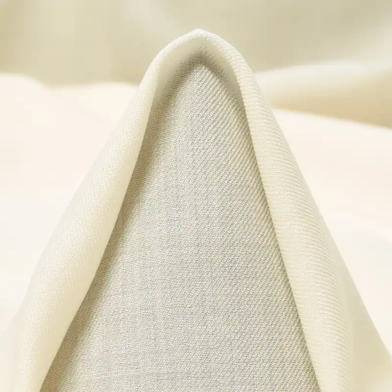 TWILL, WOOL, LUCENT WHITE Angebot