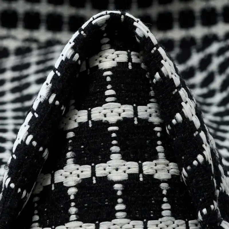 Abverkauf JACQUARD, COTTON, RAVEN BLACK&BRILLIANT WHITE