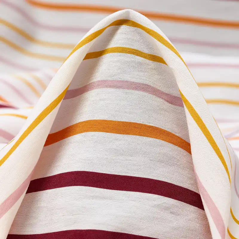 BATISTE, VISCOSE, PRINTED, CARMINE&SNOW WHITE Saisonangebot