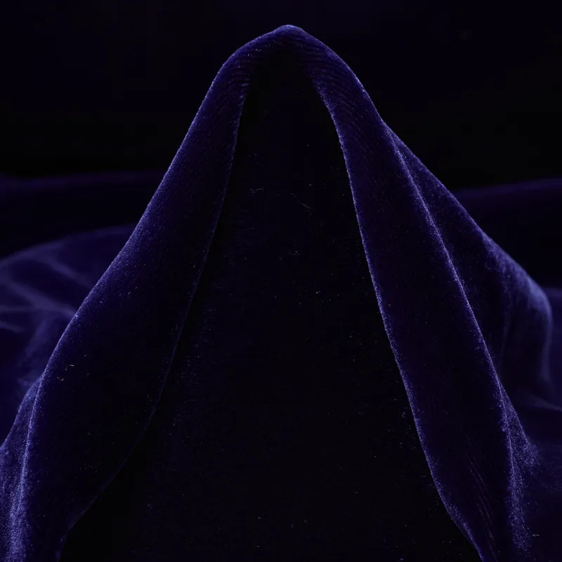 Neuheit VELVET, SILK, MEDIEVAL BLUE